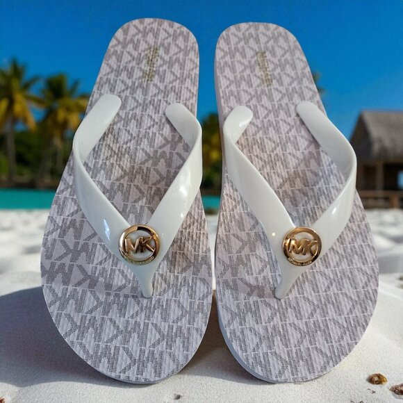 Michael Kors Women’s Cream and Gold Flip Flops Size 6M NWOT - Picture 4 of 10